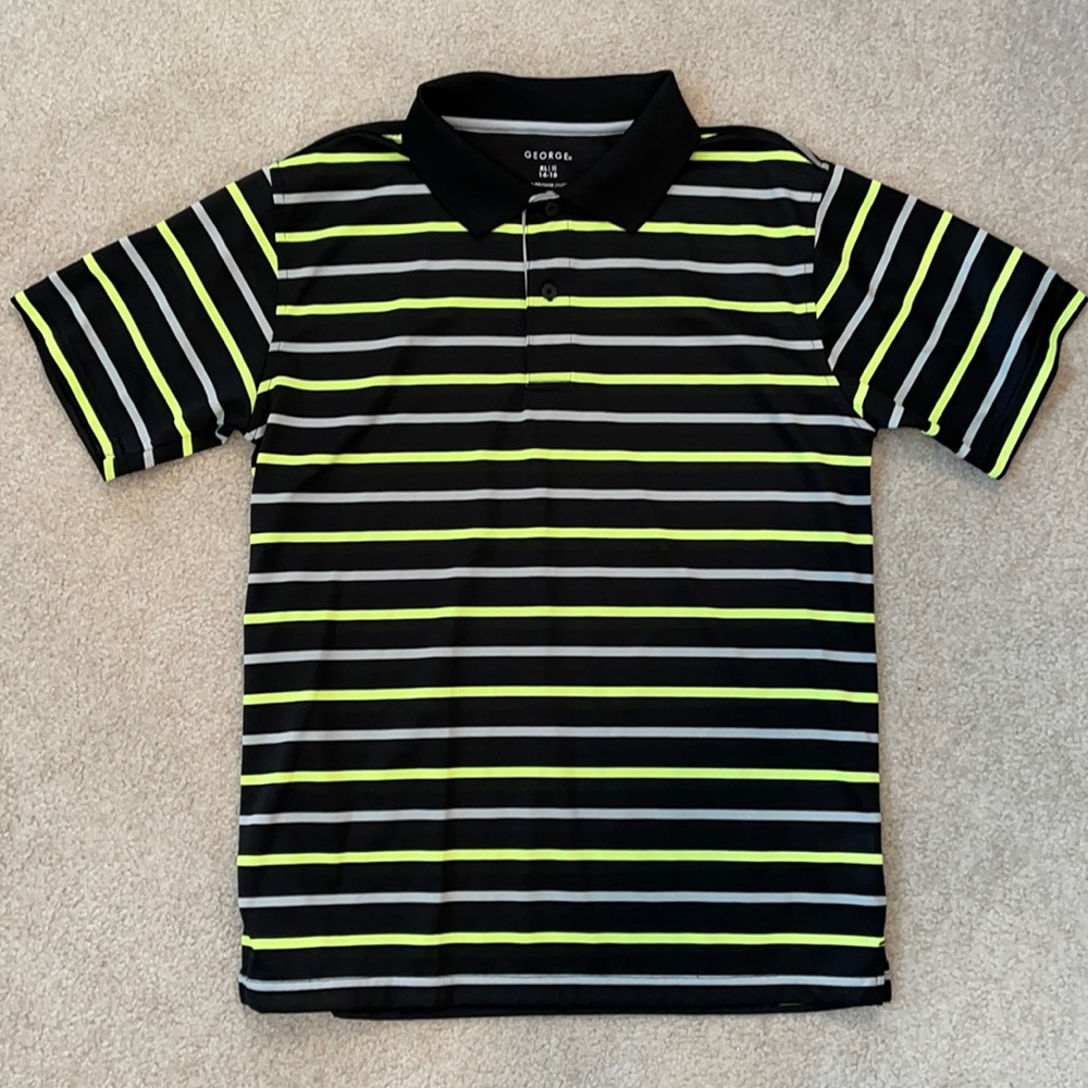 Polo style golf shirt lightweight. NWOT